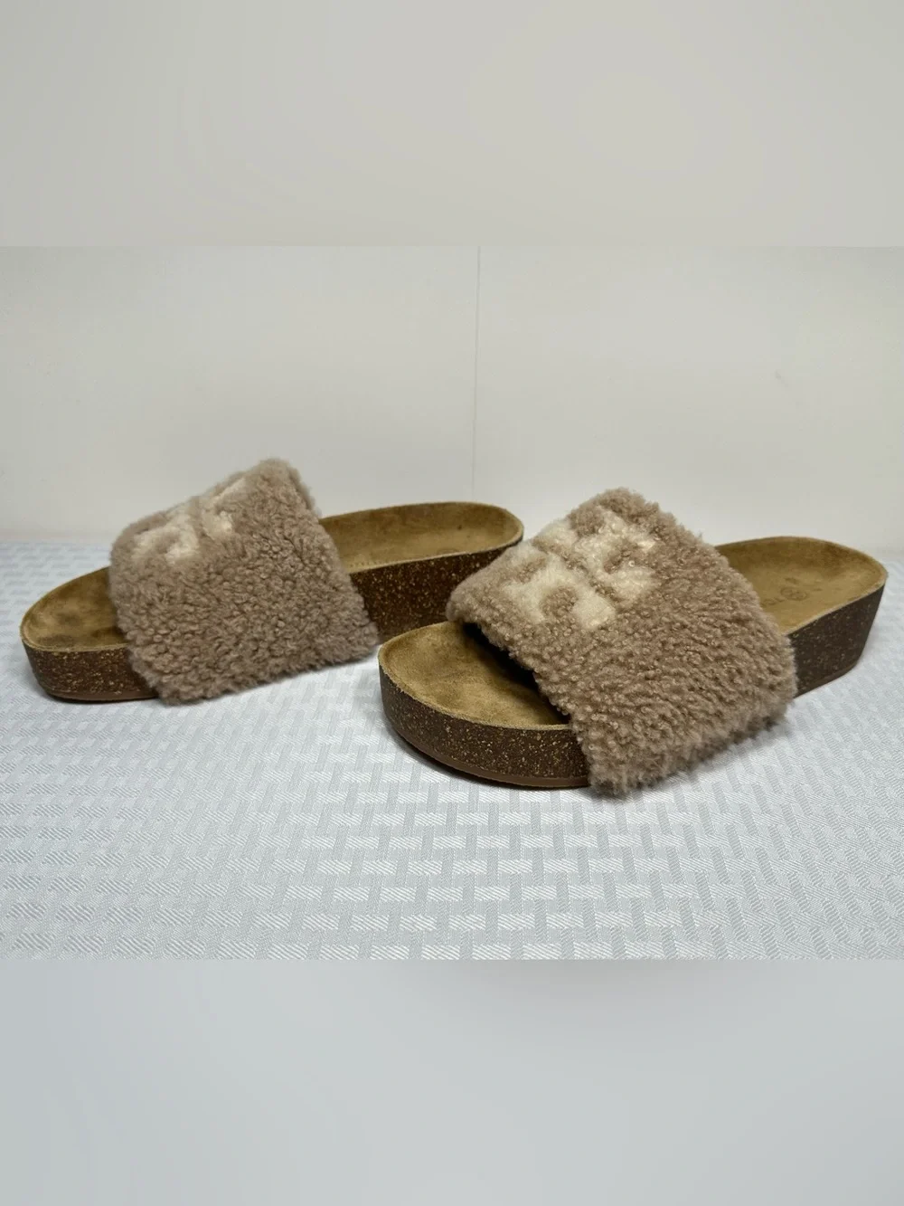 Tory Burch Slides Size 9.5 Double T Logo Shearling Flatform Almond Sherpa Cork